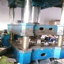 []出售无锡产315吨四柱油压机